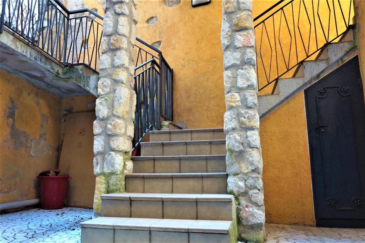 La Casa Di S.Martino Apartment Arco Bagian luar foto